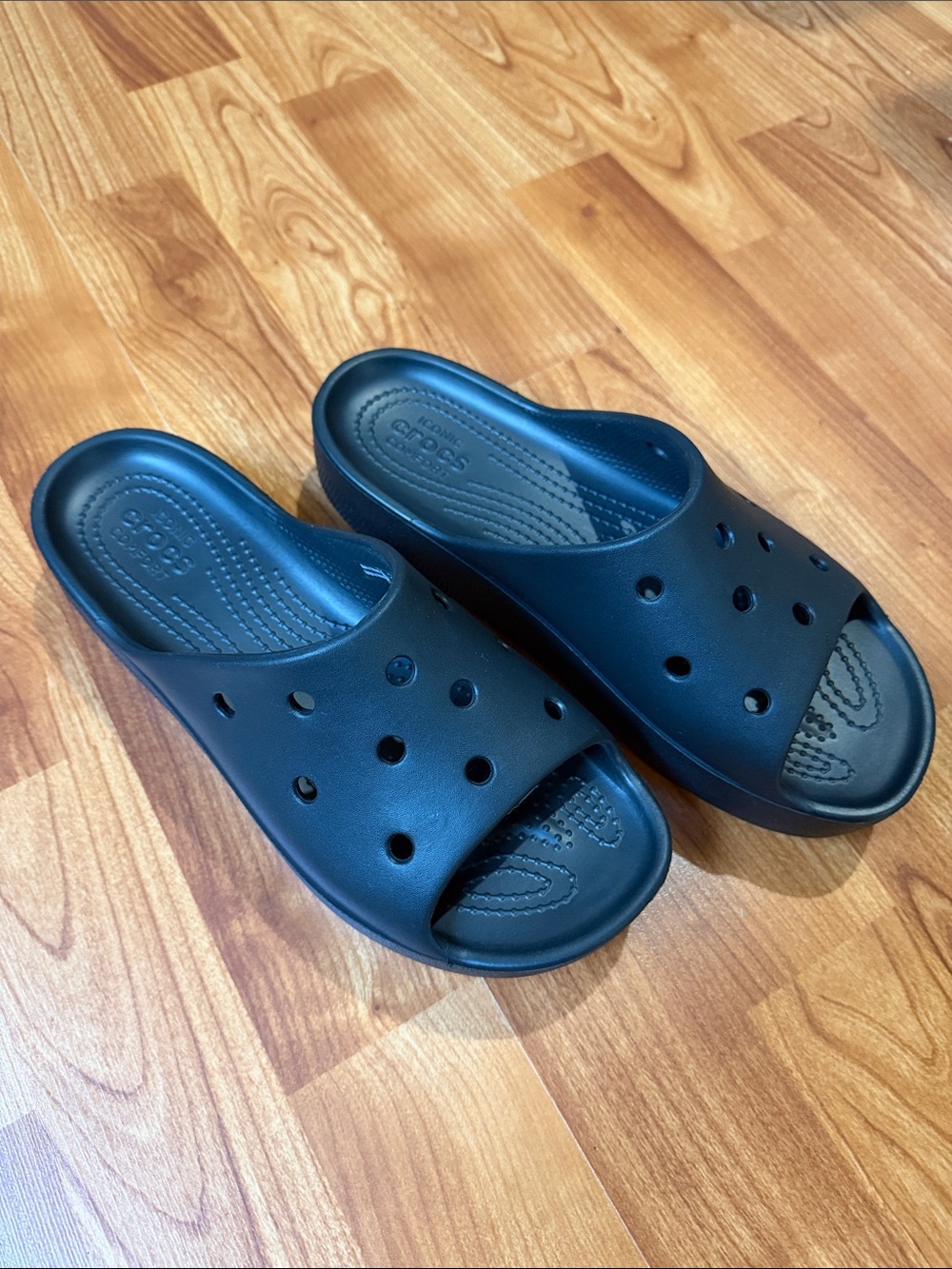 Women’s Black Slip-On Slide Crocs Sandals - Picture 10 of 12
